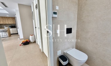 Resale - Villa - San Miguel de Salinas - Blue Lagoon - Galán