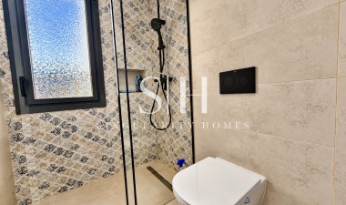 Resale - Villa - San Miguel de Salinas - Blue Lagoon - Galán