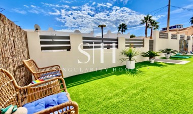 Resale - Villa - San Miguel de Salinas - Blue Lagoon - Galán