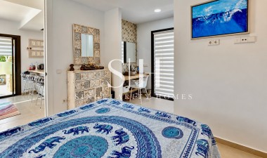 Resale - Villa - San Miguel de Salinas - Blue Lagoon - Galán