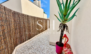 Resale - Villa - San Miguel de Salinas - Blue Lagoon - Galán
