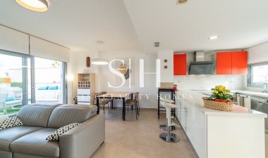 Resale - Bungalow - Vista Bella Golf Resort - Inland