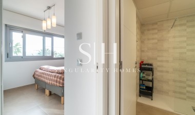 Resale - Bungalow - Vista Bella Golf Resort - Inland