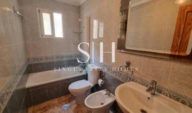 Resale - Apartment / flat - Torrevieja - Centro