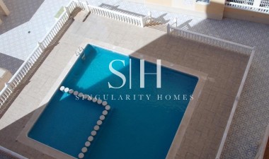Resale - Apartment / flat - Torrevieja - Centro