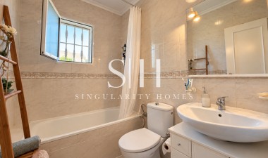 Resale - House - Orihuela Costa