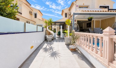 Resale - House - Mil Palmeras - Costa Blanca