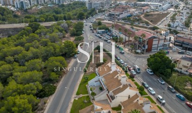 Återförsäljning - Lägenhet / lägenhet - Orihuela Costa - Villamartín