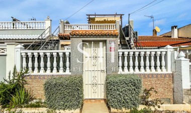 Resale - Bungalow - Torrevieja - La Siesta - El Salado -  Torreta