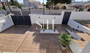 Odsprzedaż - Villa - Torrevieja - Los Balcones - Los Altos del Edén