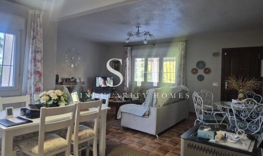 Odsprzedaż - Villa - Torrevieja - Los Balcones - Los Altos del Edén