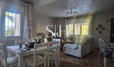Odsprzedaż - Villa - Torrevieja - Los Balcones - Los Altos del Edén
