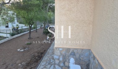 Odsprzedaż - Villa - Torrevieja - Los Balcones - Los Altos del Edén