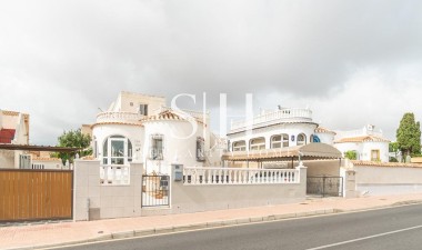 Reventa - Villa - Orihuela Costa - La Florida