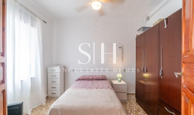 Resale - House - Torre - Pacheco - Roldán
