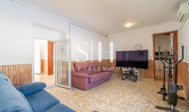 Resale - House - Torre - Pacheco - Roldán