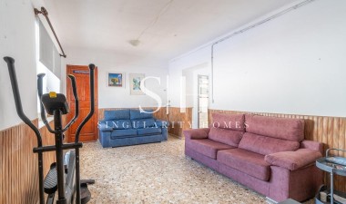 Resale - House - Torre - Pacheco - Roldán