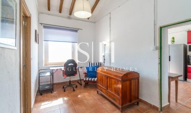 Resale - House - Torre - Pacheco - Roldán