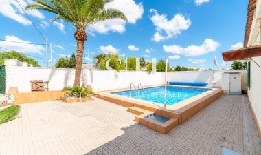 Resale - House - Torre - Pacheco - Roldán