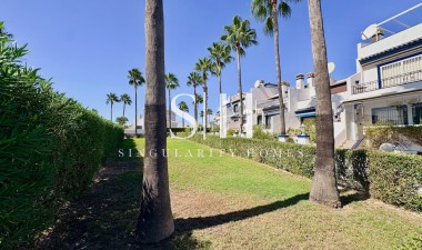 Wiederverkauf - Haus - Orihuela Costa - Villamartin
