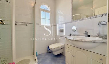Resale - House - Orihuela Costa - Villamartin