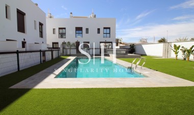 New Build - Villa - Pilar de la Horadada - parque Andromeda