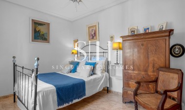 Återförsäljning - Villa - Orihuela Costa - Costa Blanca