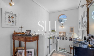 Återförsäljning - Villa - Orihuela Costa - Costa Blanca