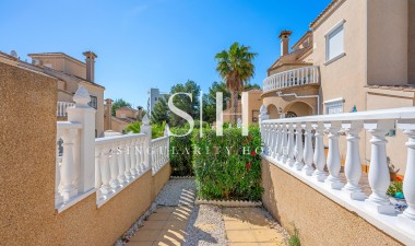 Återförsäljning - Villa - Orihuela Costa - Costa Blanca