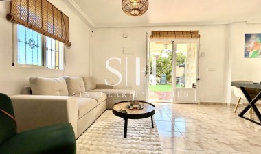 Återförsäljning - Villa - Orihuela Costa - Costa Blanca