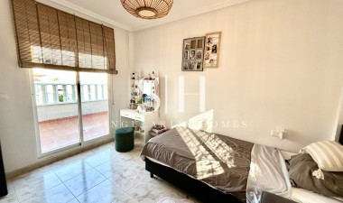 Återförsäljning - Villa - Orihuela Costa - Costa Blanca