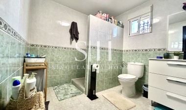 Återförsäljning - Villa - Orihuela Costa - Costa Blanca
