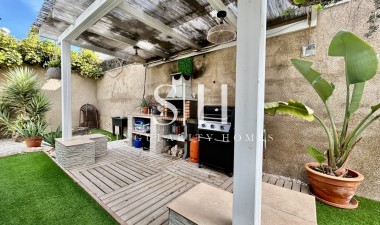 Återförsäljning - Villa - Orihuela Costa - Costa Blanca