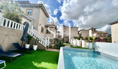 Återförsäljning - Villa - Orihuela Costa - Costa Blanca