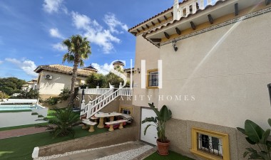 Återförsäljning - Villa - Orihuela Costa - Costa Blanca