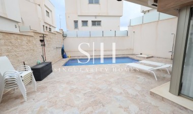 Odsprzedaż - Villa - Orihuela Costa - Costa Blanca