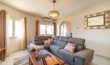 Odsprzedaż - Villa - Orihuela Costa - Playa Flamenca