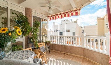 Odsprzedaż - Mieszkanie w bloku - Torrevieja - Centro