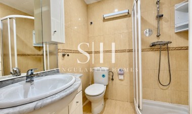 Resale - House - Torrevieja - La Siesta/ El Chaparral