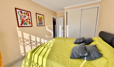Resale - House - Torrevieja - La Siesta/ El Chaparral