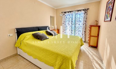 Resale - House - Torrevieja - La Siesta/ El Chaparral