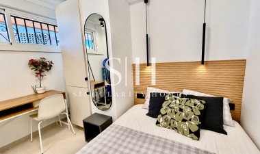 Herverkoop - Appartement / flat - Torrevieja - Puerto