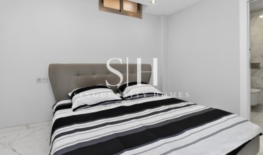 Resale - Villa - Orihuela Costa - Villamartin