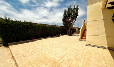 Resale - Villa - Orihuela Costa - La Zenia