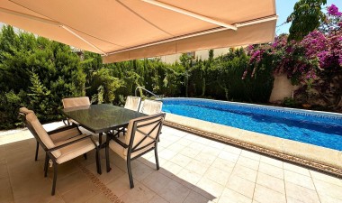 Resale - Villa - Orihuela Costa - La Zenia