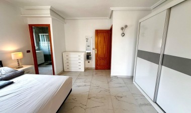 Resale - Villa - Orihuela Costa - La Zenia