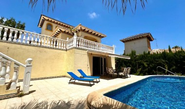 Resale - Villa - Orihuela Costa - La Zenia