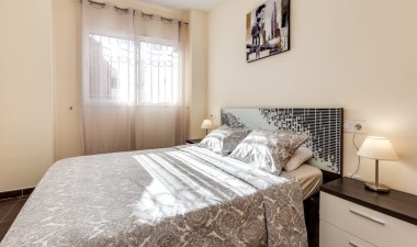 Resale - Apartment / flat - Torrevieja - La Mata