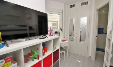 Resale - Apartment / flat - Orihuela Costa - Punta Prima