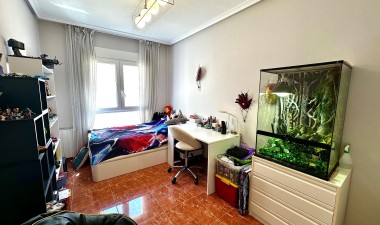 Resale - Apartment / flat - Pilar de la Horadada - La Torre de la Horadada